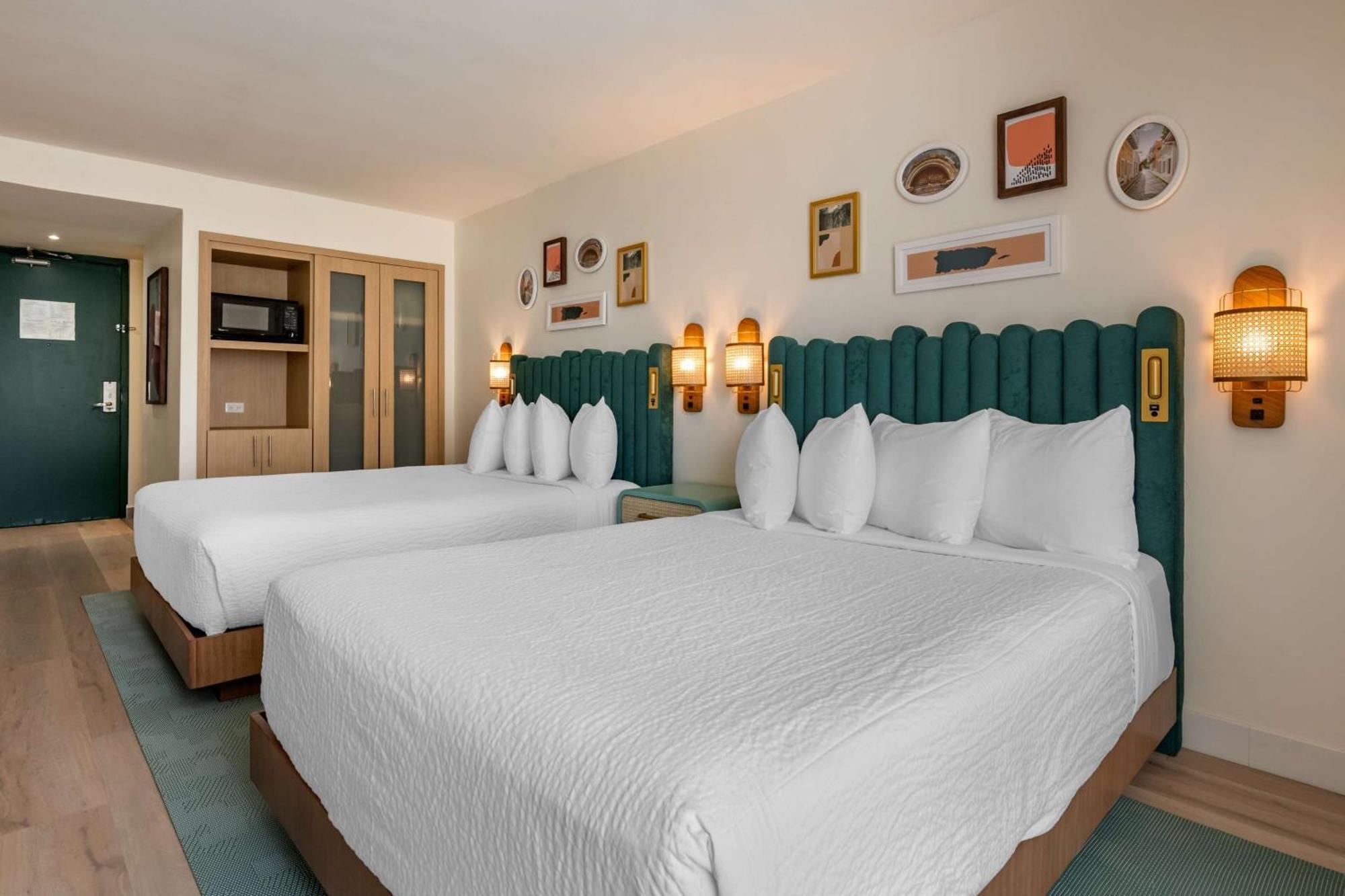 Queen Room with Two Queen Beds - Green Tower,1548268897:JPEG