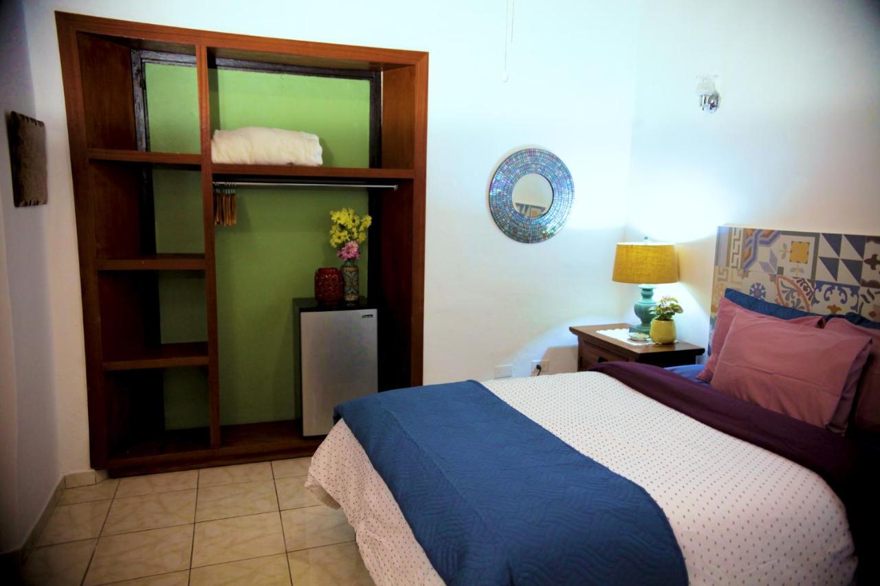 Sol Room,1589510519:JPEG